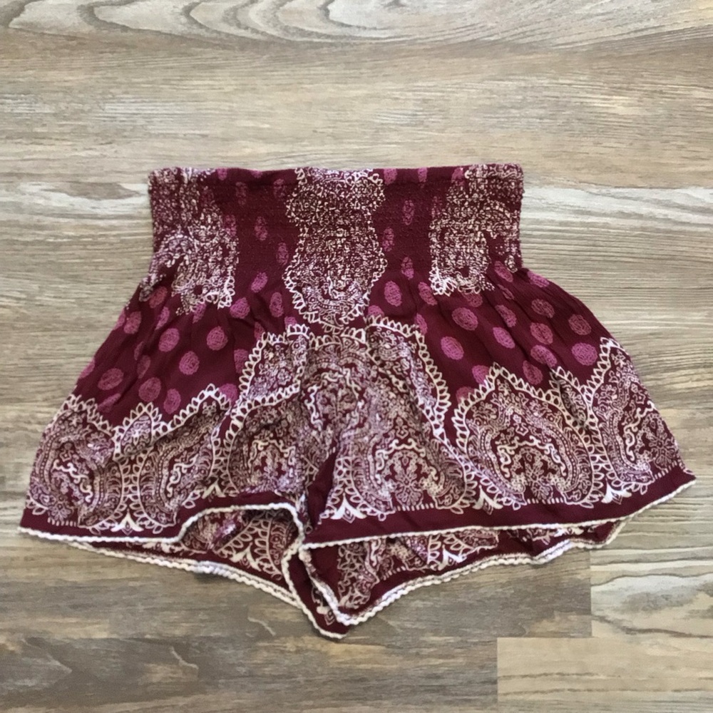 Altar’d State Wine Paisley Boho Print Flowy Shorts Small